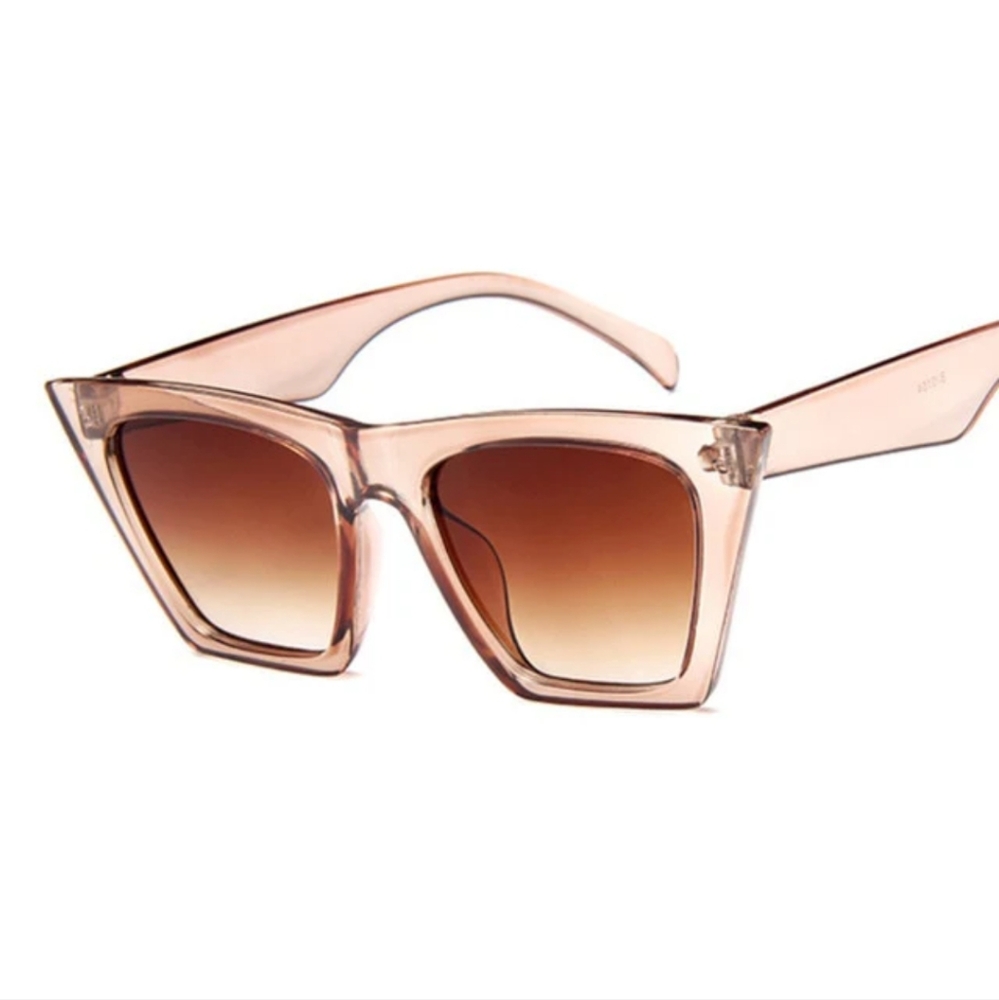 NWT Ambassador Rosé Ava Collection Cat Eye Sunglasses